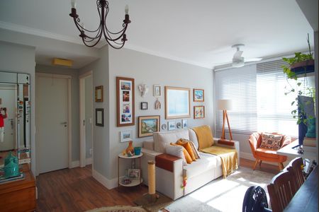 Sala de apartamento à venda com 2 quartos, 67m² em Jardim Carvalho, Porto Alegre