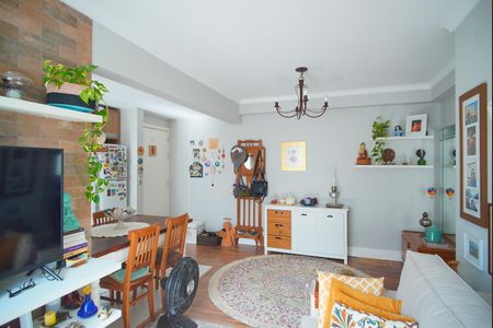 Sala de apartamento à venda com 2 quartos, 67m² em Jardim Carvalho, Porto Alegre