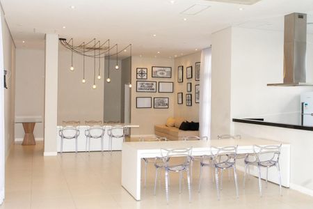 Apartamento para alugar com 122m², 3 quartos e 2 vagas Apartamento para alugar com 122m², 3 quartos e 2 vagasÁrea comum - Salão de festas