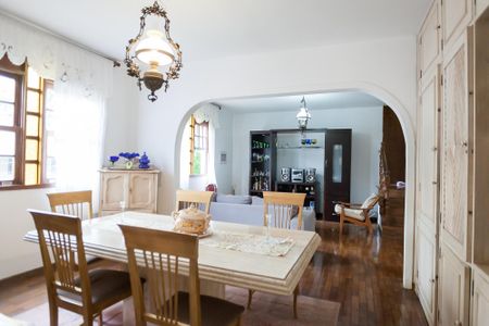 Casa à venda com 300m², 4 quartos e 4 vagasSala de Jantar