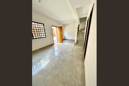 Casa de Condomínio para alugar com 3 quartos, 130m² em Parque Amazonia, Goiânia