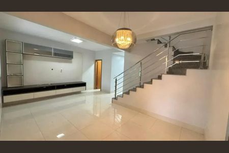 Casa de Condomínio para alugar com 3 quartos, 155m² em Parque Amazonia, Goiânia