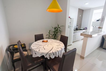 Apartamento para alugar com 71m², 2 quartos e 2 vagasSala