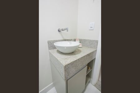 Apartamento para alugar com 71m², 2 quartos e 2 vagasBanheiro Social