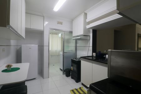 Apartamento para alugar com 90m², 2 quartos e 1 vagaCozinha