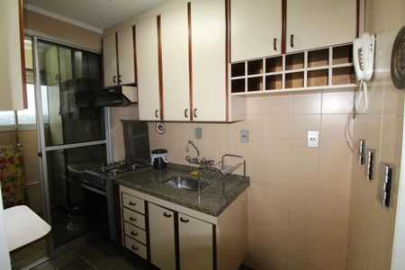 Cozinha de apartamento para alugar com 1 quarto, 60m² em Centro, São José dos Campos