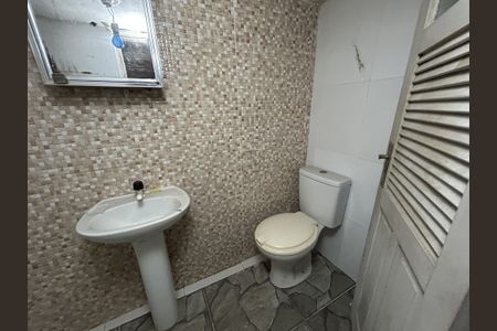 Casa à venda com 100m², 4 quartos e 1 vagaBanheiro 1