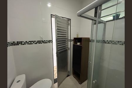 Casa à venda com 100m², 4 quartos e 1 vagaBanheiro 2