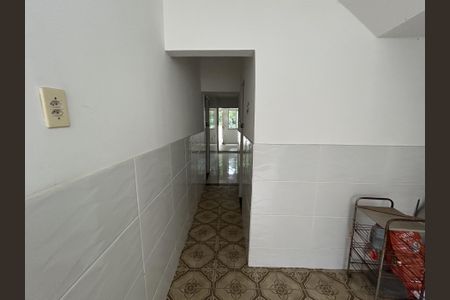 Casa à venda com 100m², 4 quartos e 1 vagaCorredor