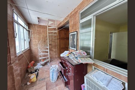 Casa à venda com 100m², 4 quartos e 1 vagaVaranda