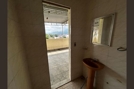 Casa à venda com 100m², 4 quartos e 1 vagaBanheiro 4