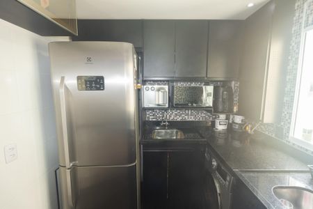 Apartamento para alugar com 50m², 2 quartos e 1 vaga Apartamento para alugar com 50m², 2 quartos e 1 vagaCozinha e Área de Serviço