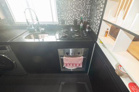 Apartamento para alugar com 50m², 2 quartos e 1 vaga Apartamento para alugar com 50m², 2 quartos e 1 vagaCozinha e Área de Serviço