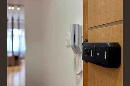 Sala - fechadura digital de apartamento à venda com 1 quarto, 29m² em Copacabana, Rio de Janeiro