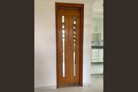 Sala de apartamento para alugar com 3 quartos, 98m² em Vila Menck, Osasco