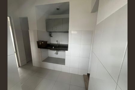 Cozinha de apartamento para alugar com 1 quarto, 50m² em Abolição, Rio de Janeiro