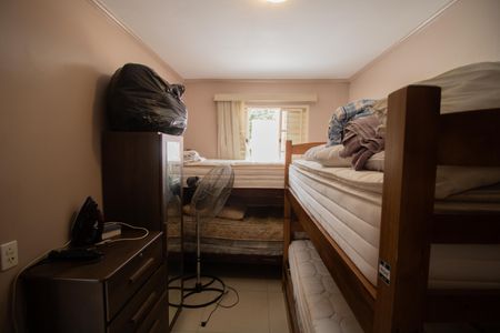 Casa à venda com 267m², 4 quartos e 2 vagas Casa à venda com 267m², 4 quartos e 2 vagasQUARTO 4