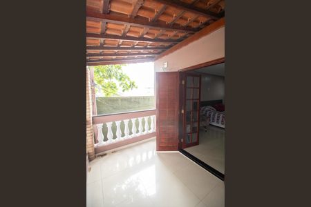 Casa à venda com 267m², 4 quartos e 2 vagas Casa à venda com 267m², 4 quartos e 2 vagasQUARTO SUÍTE 2