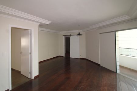 Apartamento à venda com 164m², 3 quartos e 4 vagasSala