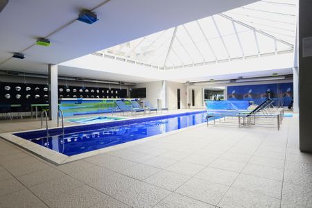 Apartamento para alugar com 95m², 2 quartos e 2 vagas Apartamento para alugar com 95m², 2 quartos e 2 vagasÁrea comum - Piscina