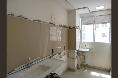 Apartamento à venda com 43m², 2 quartos e sem vagaCozinha e área de serviço