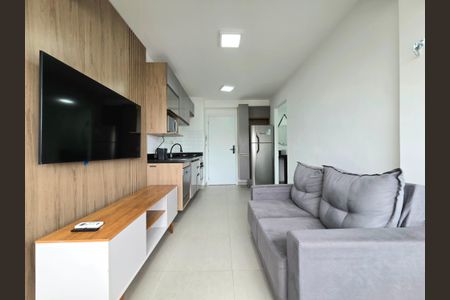 Sala/Cozinha de apartamento para alugar com 1 quarto, 31m² em Moema, São Paulo