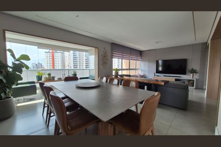 Apartamento à venda com 4 quartos, 205m² em Vila Gilda, Santo André