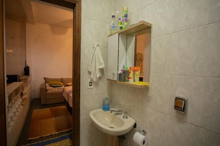 Casa à venda com 350m², 2 quartos e 2 vagas Casa à venda com 350m², 2 quartos e 2 vagasBANHEIRO DA SUÍTE