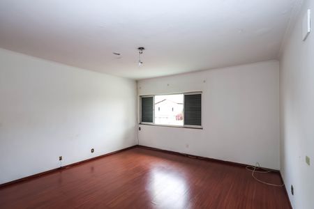 Casa à venda com 281m², 3 quartos e 3 vagas Casa à venda com 281m², 3 quartos e 3 vagasQuarto 1 - Suíte