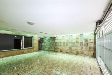 Casa à venda com 281m², 3 quartos e 3 vagas Casa à venda com 281m², 3 quartos e 3 vagasGaragem