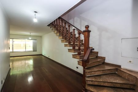 Casa à venda com 281m², 3 quartos e 3 vagas Casa à venda com 281m², 3 quartos e 3 vagasSala