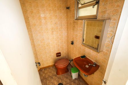 Casa à venda com 281m², 3 quartos e 3 vagas Casa à venda com 281m², 3 quartos e 3 vagasÁrea de Serviço