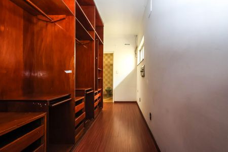 Casa à venda com 281m², 3 quartos e 3 vagas Casa à venda com 281m², 3 quartos e 3 vagasQuarto 1 - Suíte