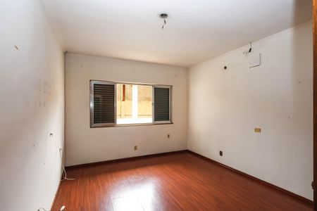 Casa à venda com 281m², 3 quartos e 3 vagas Casa à venda com 281m², 3 quartos e 3 vagasQuarto 2