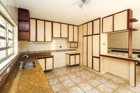 Casa à venda com 281m², 3 quartos e 3 vagas Casa à venda com 281m², 3 quartos e 3 vagasCozinha