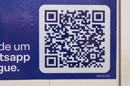 Casa à venda com 281m², 3 quartos e 3 vagas Casa à venda com 281m², 3 quartos e 3 vagasFachada