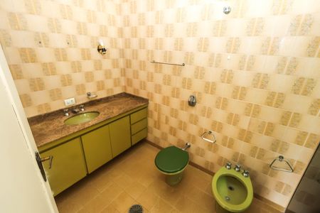 Casa à venda com 281m², 3 quartos e 3 vagas Casa à venda com 281m², 3 quartos e 3 vagasQuarto 1 - Suíte