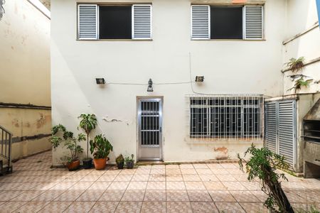 Casa à venda com 281m², 3 quartos e 3 vagas Casa à venda com 281m², 3 quartos e 3 vagasÁrea de Serviço