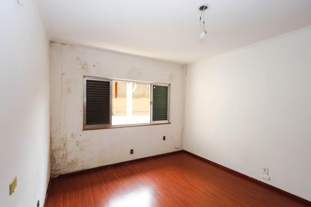 Casa à venda com 281m², 3 quartos e 3 vagas Casa à venda com 281m², 3 quartos e 3 vagasQuarto 3