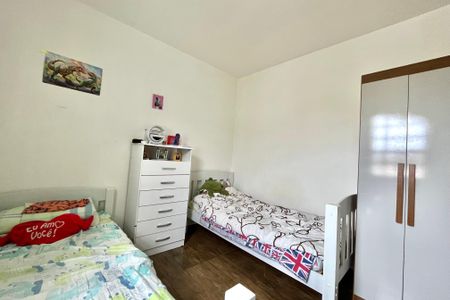 Casa à venda com 100m², 3 quartos e 2 vagasQuarto 2