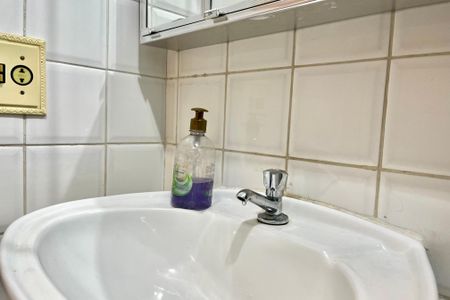 Casa à venda com 100m², 3 quartos e 2 vagasBanheiro Corredor