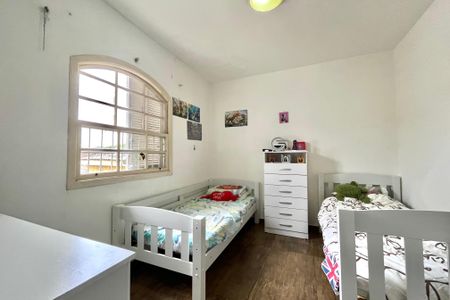 Casa à venda com 100m², 3 quartos e 2 vagasQuarto 2