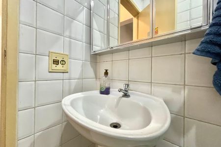 Casa à venda com 100m², 3 quartos e 2 vagasBanheiro Corredor