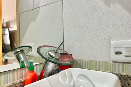 Casa à venda com 100m², 3 quartos e 2 vagasBanheiro da Suíte