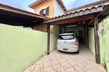 Casa à venda com 100m², 3 quartos e 2 vagasGaragem