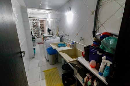Casa de condomínio à venda com 230m², 4 quartos e 3 vagasÁrea de Serviço