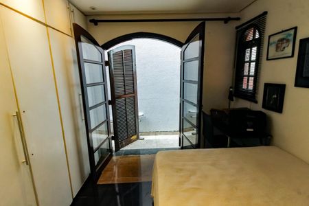 Casa de condomínio à venda com 230m², 4 quartos e 3 vagasSuíte 3