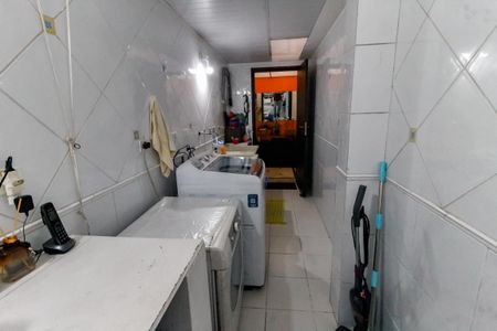 Casa de condomínio à venda com 230m², 4 quartos e 3 vagasÁrea de Serviço