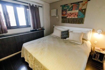 Casa de condomínio à venda com 230m², 4 quartos e 3 vagasSuíte 4