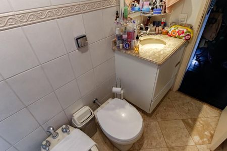 Casa de condomínio à venda com 230m², 4 quartos e 3 vagasBanheiro da Suíte 1